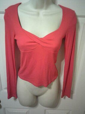 WOMEN'S SIZE M 8-10 LOVE CHARM RED RIBBED STRETCH LS T-SHIRT TOP LOW CUT NICE 👩